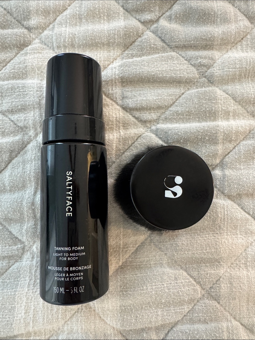 NWOT Salty Face Tanning Foam and Body Brush Black | Light to Medium Body Mousse